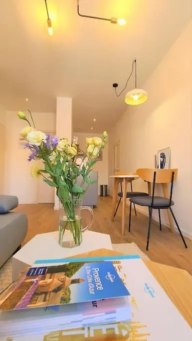 Typique Apartment Centre De Cannes
